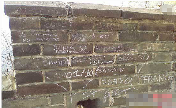 中国人镜头下的国外游客不文明行为,看后还会