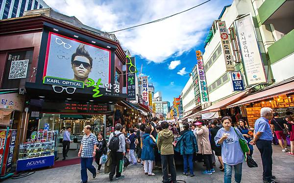 32人“破冰韩国”旅行团返京，在他们背后我看到了这些