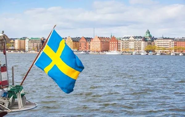 老友问:想去哪里?瑞士还是瑞典?愣住!有啥不