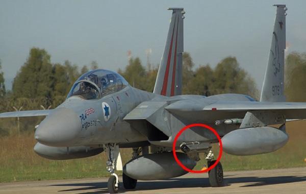 国产战斗机挂新电子干扰吊舱,专克爱国者和宙斯盾