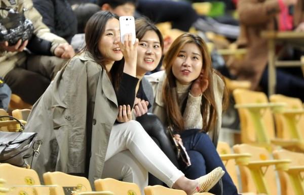 韩国人来到中国生活后，纷纷表示回不去了，中国的生活实在太好了