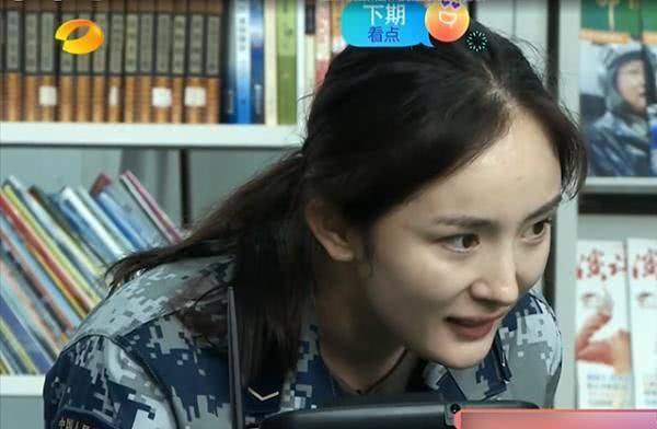 杨幂3岁女儿照片曝光，长得超像周杰伦，难怪杨幂一直不愿公开！