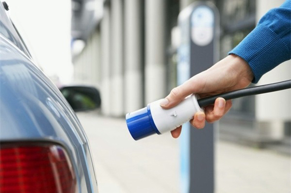 2018新能源汽车补贴曝光,商用车补贴减幅高达