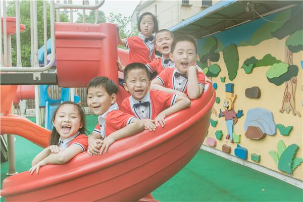 幼儿园在编教师的工资低吗?很多人都猜错了