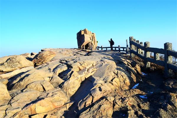 泰山是五岳之首,传说是盘古的头变成的!难怪帝