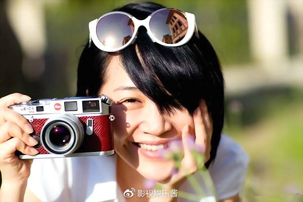 许晴堪称人生大赢家 家庭背景强大父母身份显赫为人低调
