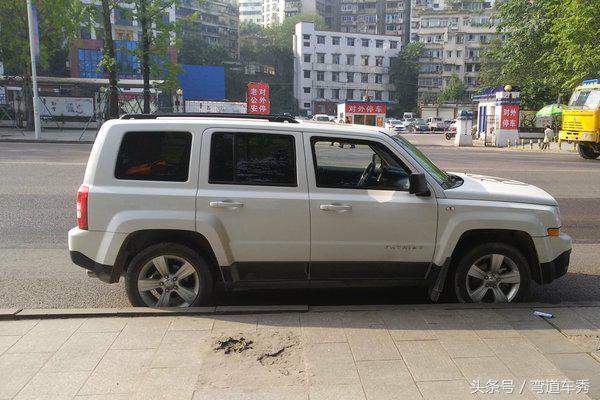 Jeep-自由客 2014款 2.0L 运动增强版,运动能力十足,男人的选择