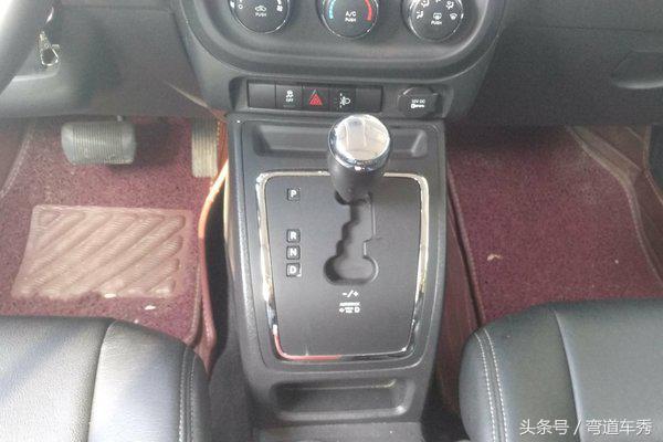 Jeep-自由客 2014款 2.0L 运动增强版,运动能力十足,男人的选择