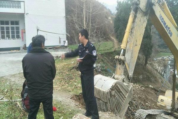 陕西安康：汉阴警方妥善化解一起阻工纠纷