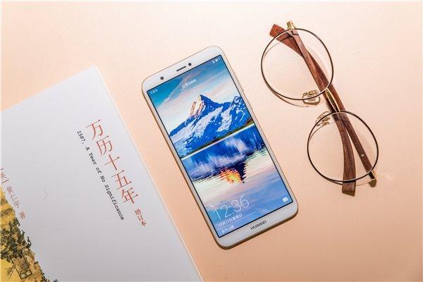 千元机: 为何华为畅享7S比荣耀7X贵?