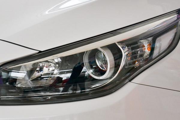 起亚新款K4科技感爆棚 定位紧凑车型 售价仅12.88-18.88万元