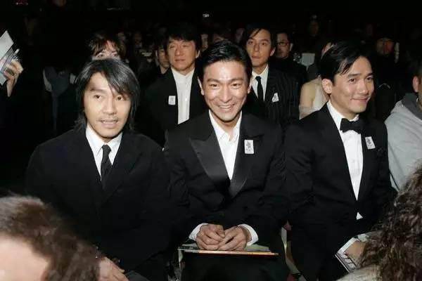 62��������̸Ϊ�ζ�ξܾ��������������������һ�����