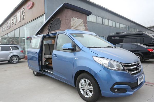 大通入门级G10升顶房车 长5.1米 6AT 售价28.