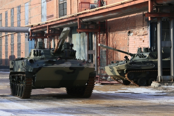 俄罗斯空降部队将获得最新的装甲车辆,一批bmd-4m伞兵战车和btr-mdm