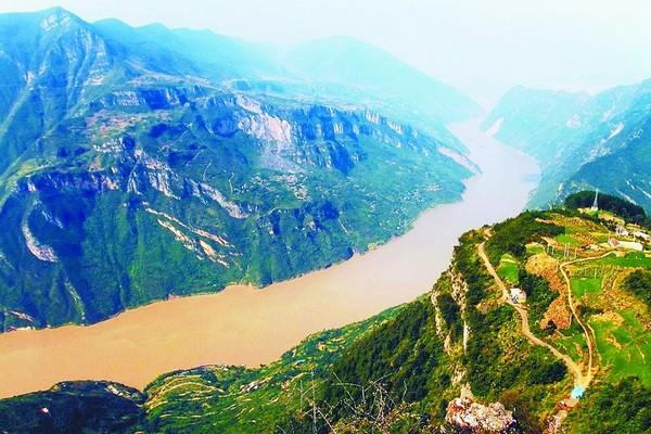 中国10大最长的河流，长江6300km居榜首，黄河5464km第二