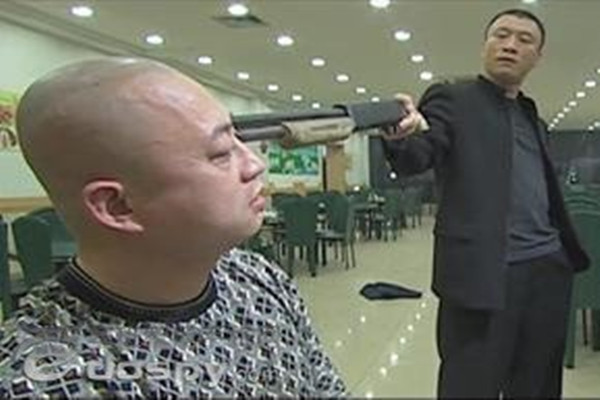 曾称霸一方的黑老大,比刘华强还嚣张,最终难逃法网