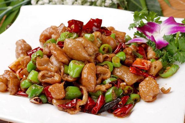 教你一个饭店最火的炒肥肠, 比红烧肉还香, 春节招待客人很有面子