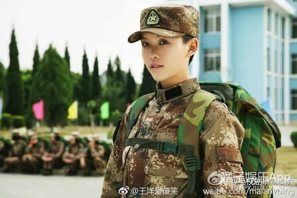 还记得《麻辣女兵》的女主汤小米吗？她现在长这样