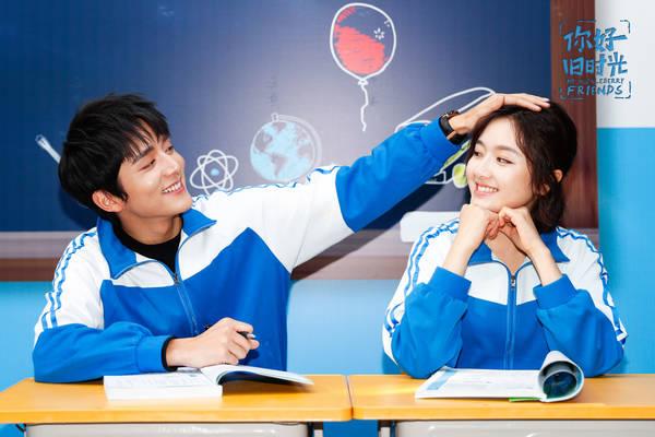 李兰迪参加中戏艺考，白羽绒服简约大方，有望成林杨师妹