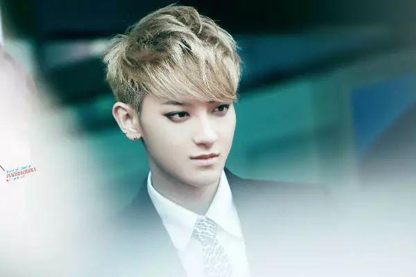 《这!就是街舞》开播,谢晓飞变身舞蹈老师