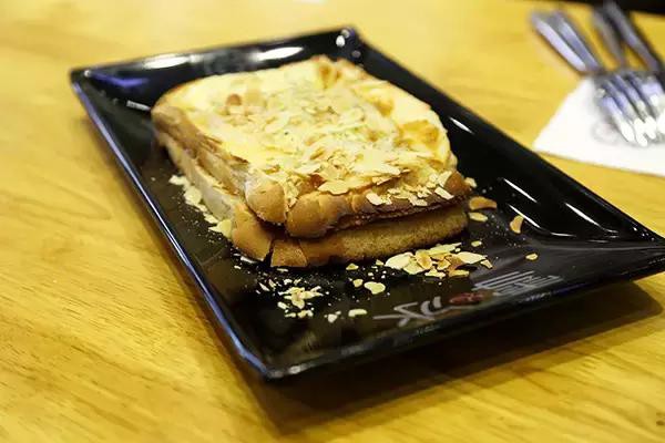 郑州一条不到800米的街道,却藏了这么多家火爆