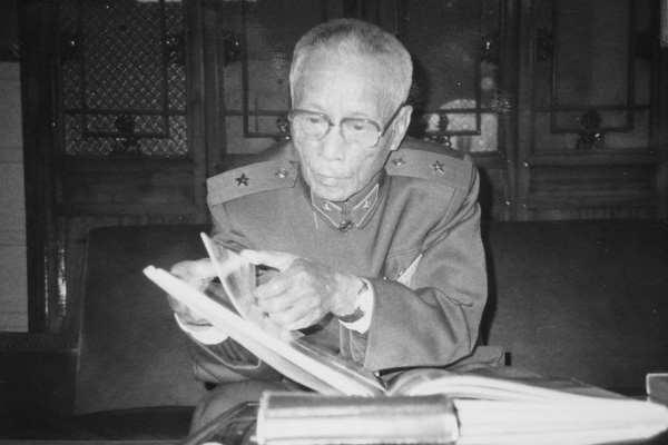 范汉杰坚守锦州被东北野战军一处长用计攻破,