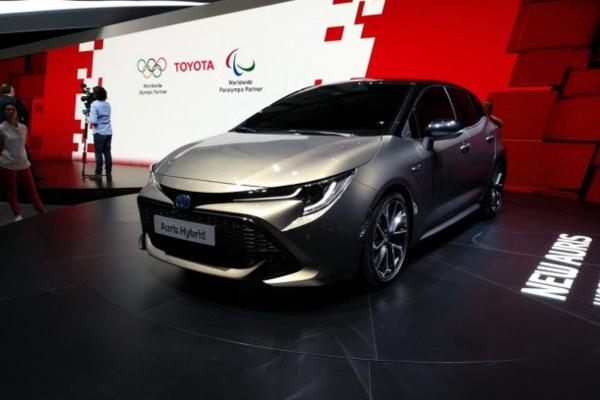 全新卡罗拉两厢版把思域“秒”了 两种混动组合很任性