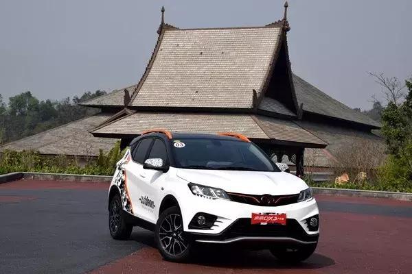 售价上涨2000元？全景天窗，2610mm轴距，这款SUV到底值不值得？