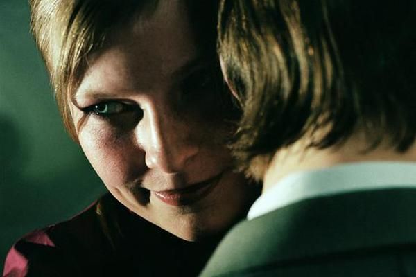 搞笑图片笑话段子:朋友圈里发合照只修自己不