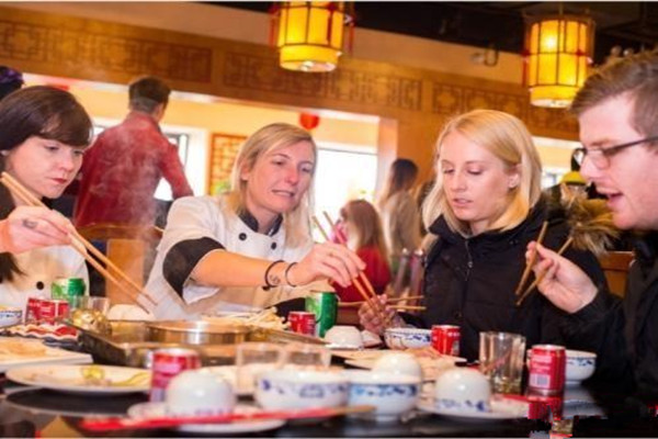 在重庆的外国人多,还是在成都的外国人多