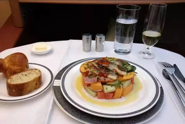 飞机餐注定是另一场空中浩劫吗?