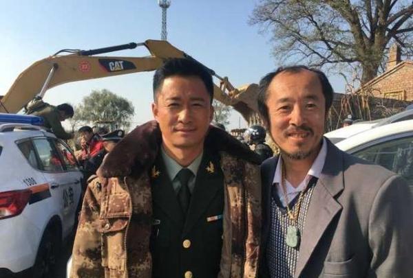 战狼2中被冷锋踹飞的拆迁队长,你知道是什么来历吗?