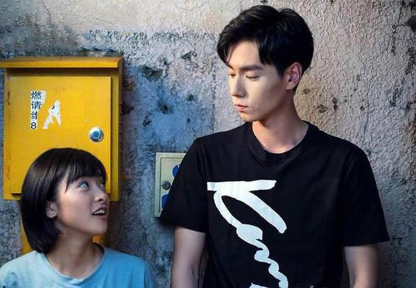 胡一天沈月身高差多少,男方调侃跟她同框不容