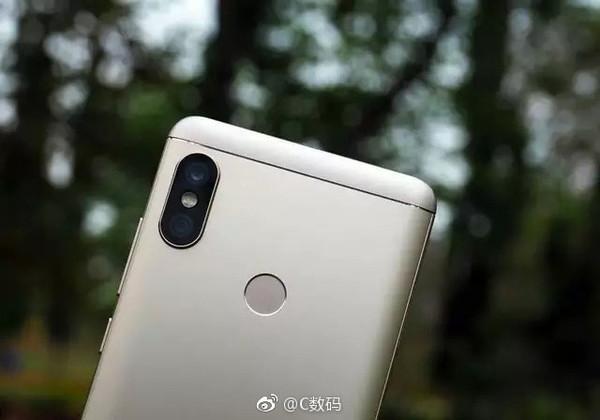 红米Note5Pro真机上手:类似苹果iPhoneX