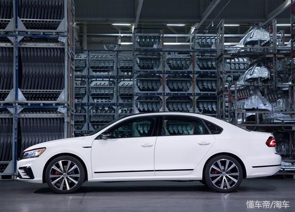 全新帕萨特GT亮相 外观帅 配3.6L VR6发动机