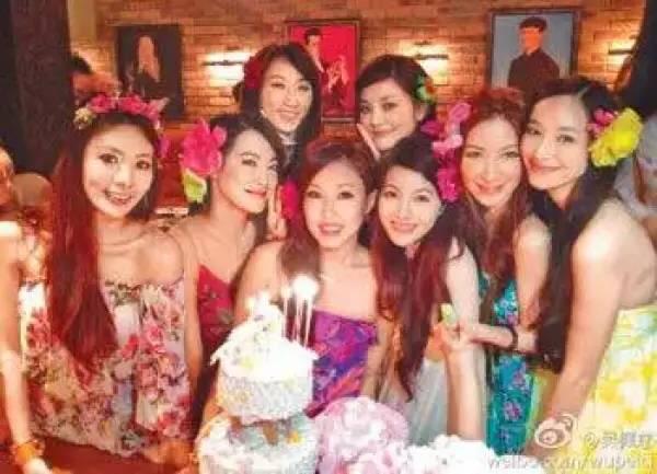 娱乐圈里那些著名的姐妹团，怎么尽出话题人物？