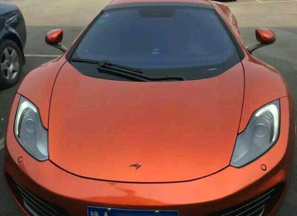 郑州豪车街拍:迈凯伦12C,400万,已上牌