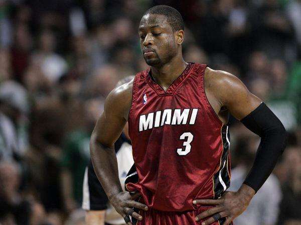 看了奥尼尔06年总决赛的数据才发现, 韦德当年