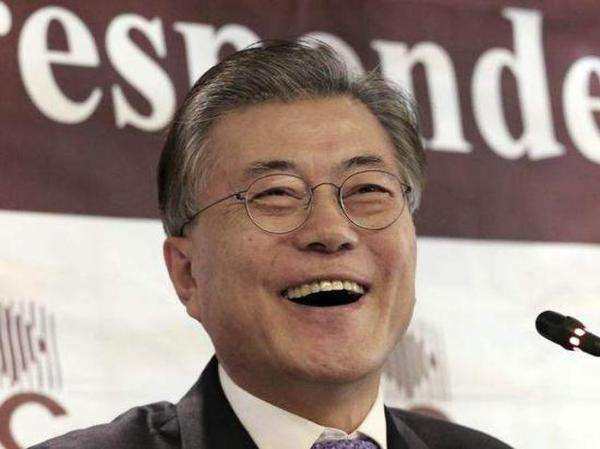 韩国总统文在寅公布部分内阁成员和幕僚新人选,青瓦台指责朴.