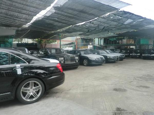 黄江这个镇上豪车横行,路虎揽胜却只需十几万