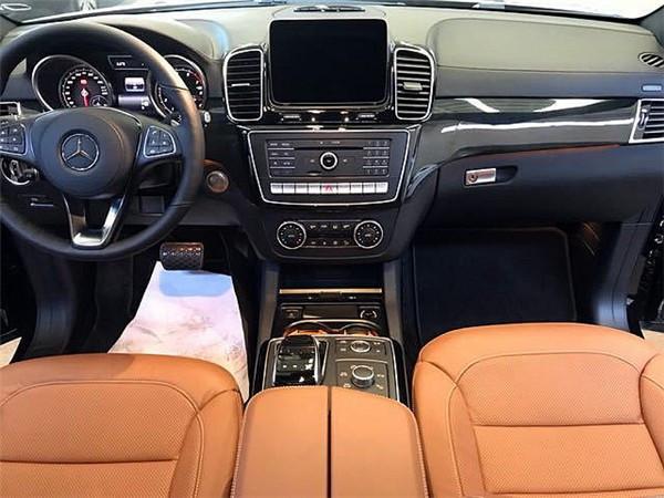 2018款奔驰GLS450全地形高端SUV!