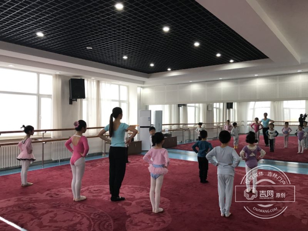 长春市少年宫寒假公益课开课啦 跆拳道、攀岩