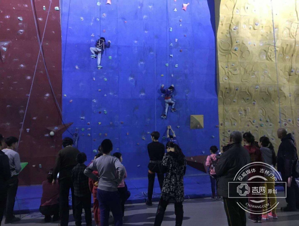 长春市少年宫寒假公益课开课啦 跆拳道、攀岩