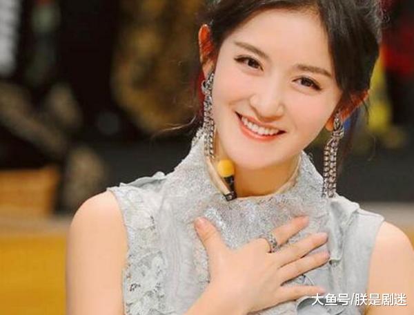 被谢娜力捧却不懂得感恩, 还喜欢摆架子嘲讽嘉