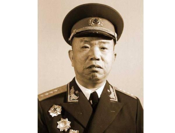 其在1955年被授予大将军衔并担任总军械部部长,是中国开国十大将军之图片