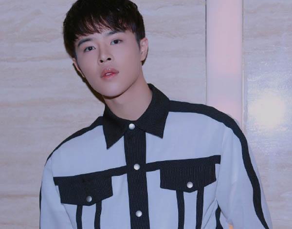 张达源李凯馨什么关系 ins频频互动惹人好奇