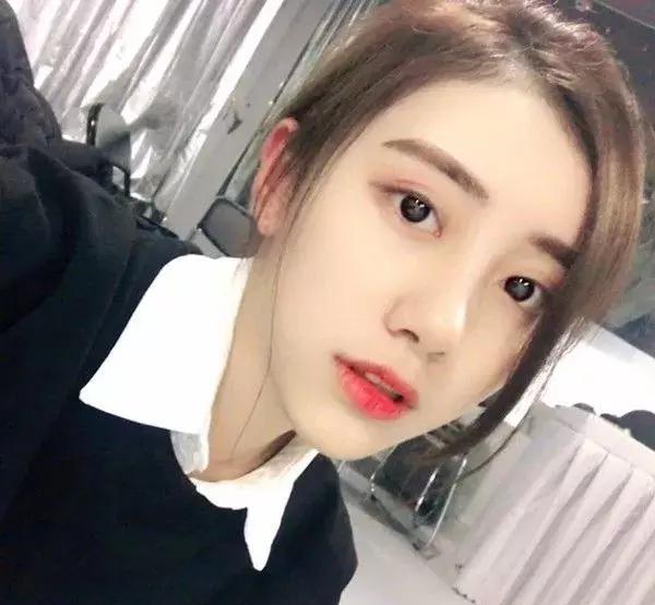 全国高校女神30强十月排行榜出炉，关晓彤颜值大众水平？！