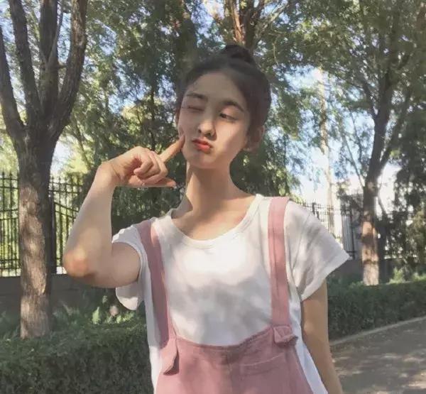全国高校女神30强十月排行榜出炉，关晓彤颜值大众水平？！
