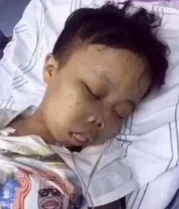 他是最丑网红,晒女友,晒豪车让人"嫉妒",现在的境况令人感叹