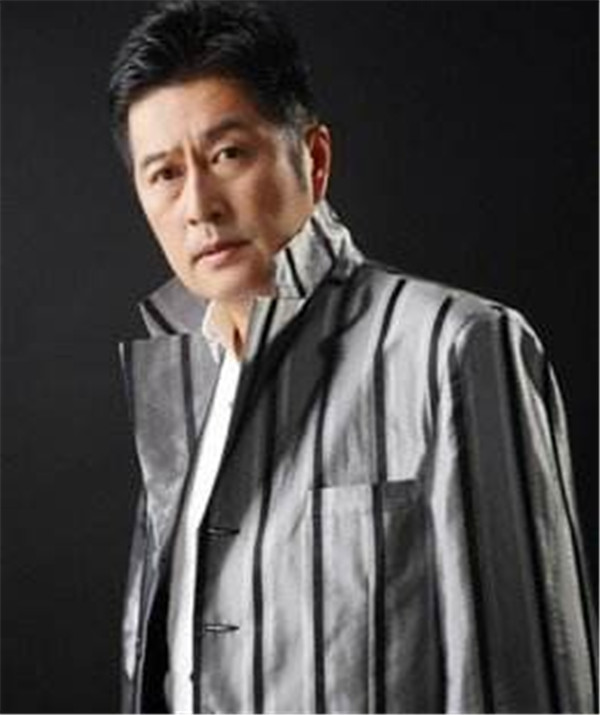 林威结婚时由黑社会老大证婚,那他的老婆是谁